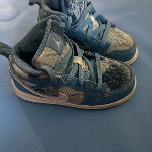 Jordan Kids Blue and Gray Jean Sneakers